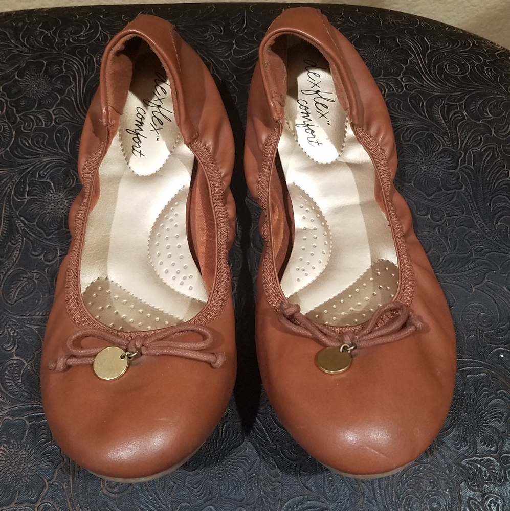 Brown Dexflex Comfort Ballet Flats